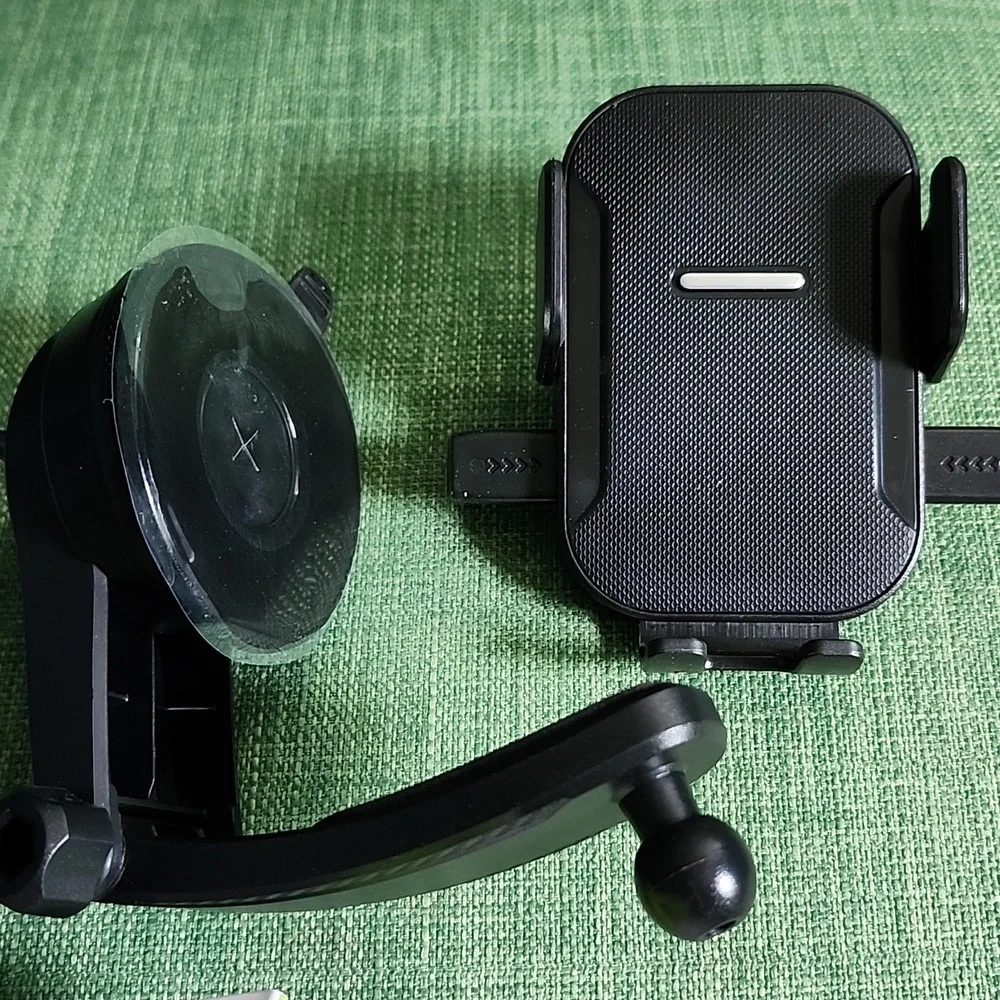 Universal Suction Cup Mobile Phone Holder
